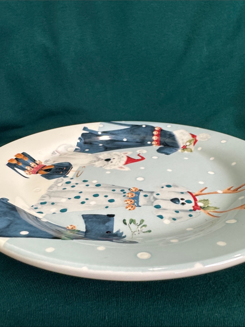 Pier 1 Imports Holiday Pups/Christmas Dogs 8.75" Salad/Desert Plate - Picture 6 of 8